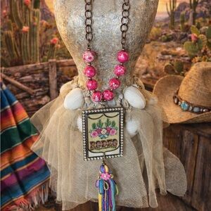 Gypsy South Rodeo Necklace Gebuine Howlite Beads